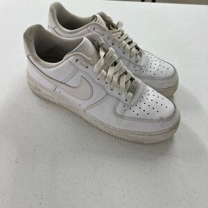 Nike Airforces Size 8.5
